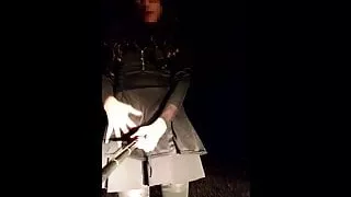 Sissy neckt ihre Keuschheit