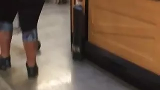 Fat Ghetto Booty in Supermarket