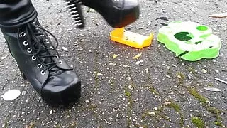 Lady L crush router.