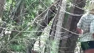 Skyla Paris - Sex im Dschungel - MOFOS