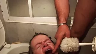 Alex Magni  umilia e piscia in faccia a vecchia depravata