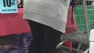 Sexy Bulging Ass Woman 4