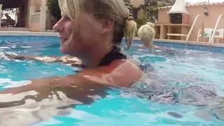 Three GERMAN MILFs help Guy to Cum on Holiday in FFFM