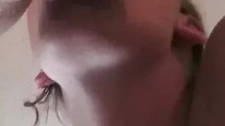 Typ laesst sich von seiner Alten das Arschloch lecken!