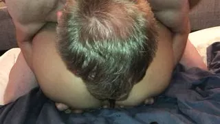 Assrimming sexslave gets her pussy eaten