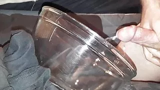 Geölter Schwanz Sperma in Schüssel