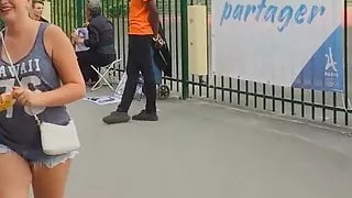 PAWG tourist in Paris