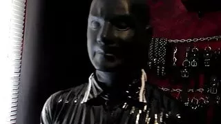 Latex Bondage Atemkontrolle