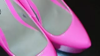 Cumming on pink platform heels