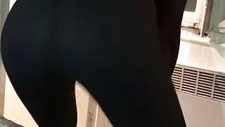 Disco babe shakes ass