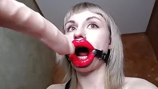 weird cam-slut deep troat