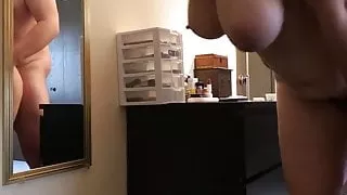 Chubby babe having sex on cam