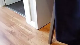 Vieille filmee a step son insu