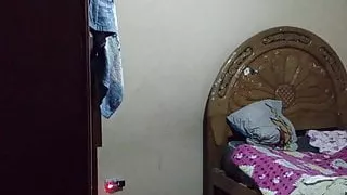 Cuando me descubre y no se desnuda lastimosamente