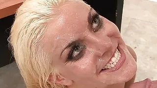 Kinky oily massage with blonde