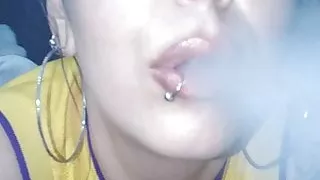 Let's smoke with Sativa Nery