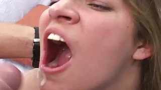 Renee Jordan Gets that Bubble Butt Tapped