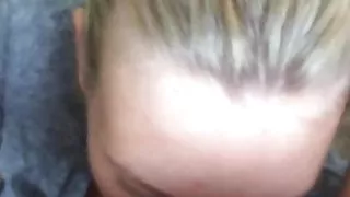 Die beste Ehefrau, leckt Arsch und nimmt Gesichtsbehandlung