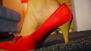 Sex with the hot feet of the secretary