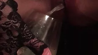 Violet loves pissing