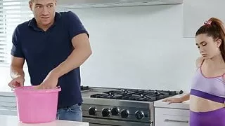 boyfriend  cheats on cougar with her daughter