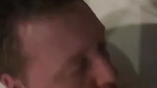 thailändischen Ladyboy-Schwanz lutschen.