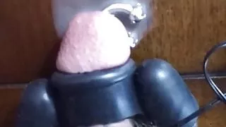 Schwanz-Kopf-Vibrator, der zu einem Schwanz-Schaft-Vibrator umgebaut wurde.