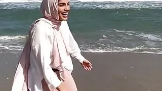Sexy Hijabi feet