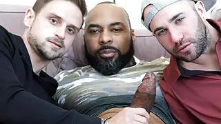 Jerk Off session turns into interracial gay threesome