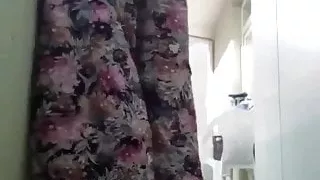 Komsu Hatun balkonda