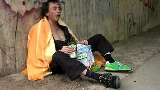 Obdachlos die geile MILF gebumst und Natursekt
