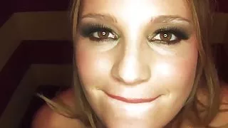 Aurora über das Telefon küssen