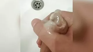 junger russischer Junge cums heftig Sperma