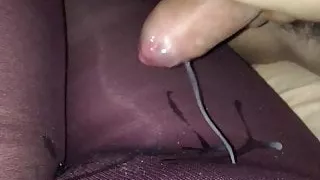 Cum on pantyhose