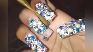 Long Nails smoking