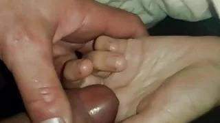 Night handjob cumshot