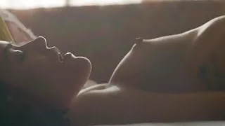 What celebrity is it? 093