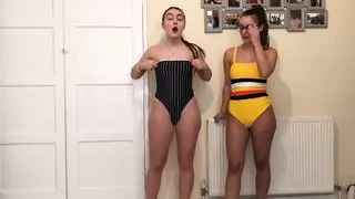These 2 youtube girls got nice ass on them