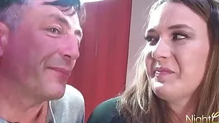 Deutsche Hausfrau das erste mal im Porno