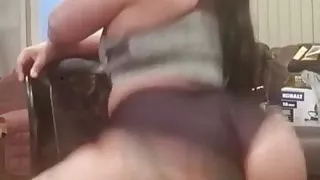 Dannielle Dai twerking in chair