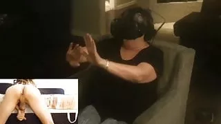 Oma reagiert auf Shemale Cumshot