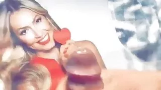 Turkish singer Hadise cum tribute