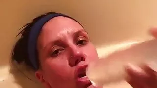 Housewife blows and fucks dildo