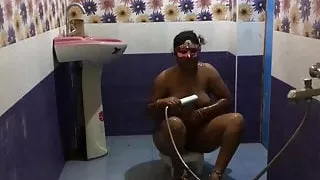Indian wife fuck with friend absence of her husband in show