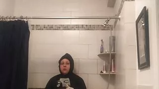Cuming In shower