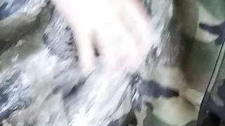 Schleim auf der Neoprenjacke meiner guten Freundin