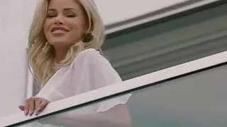 Omg! cheerleader wait for squirting orgasm