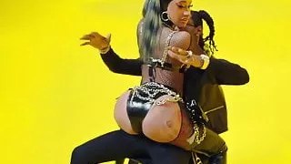 Cardi B show her big ass !! 26.04.2019