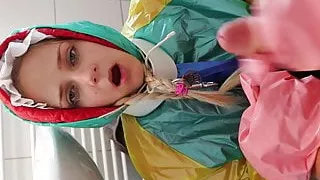 rubberwhore fetasoga gives handjob