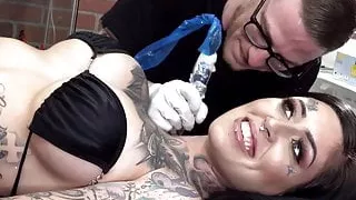 Janey Doe Got Neck Tattoo and Double Blowjob